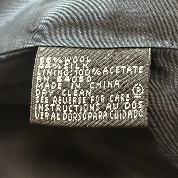 Albert Nipon Navy Wool Silk Blend  short Jacket/Blazer Sz 10 two button classic - Picture 6 of 10